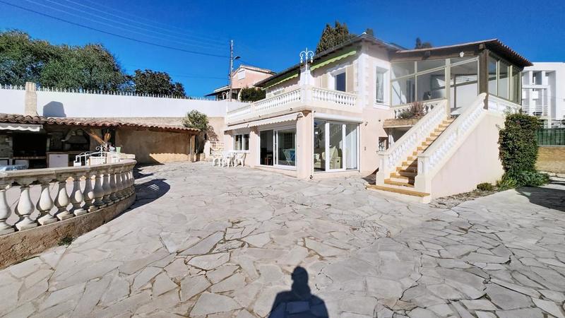 Maison - 152 m² - 6 pièces