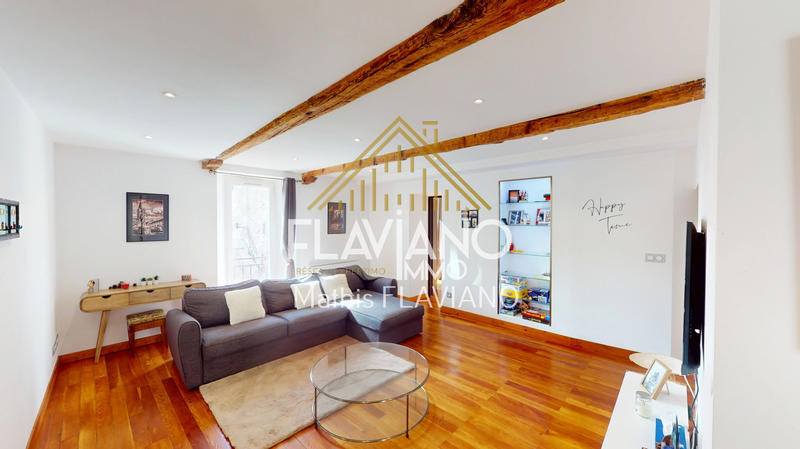 Appartement - 85 m² - 3 pièces