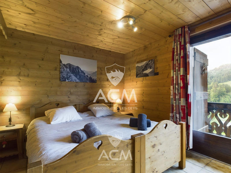 Châlet - 310 m² - 14 pièces