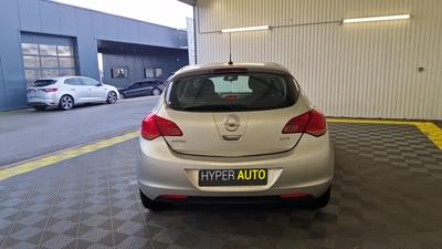 Opel Astra 1.7 Cdti 110 Ch Fap Enjoy