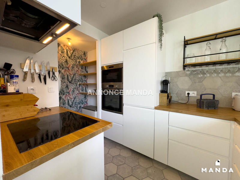 Chambre - 12 m² - 5 pièces