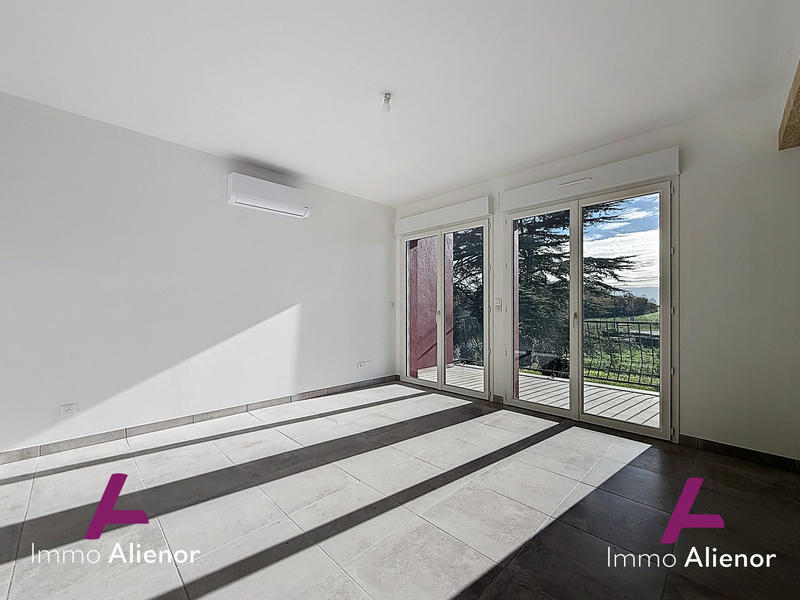 Maison traditionnelle - 164 m² - 6 pièces