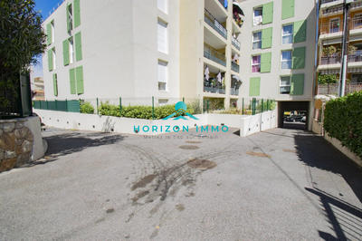 Parking / Garage - 50 m²