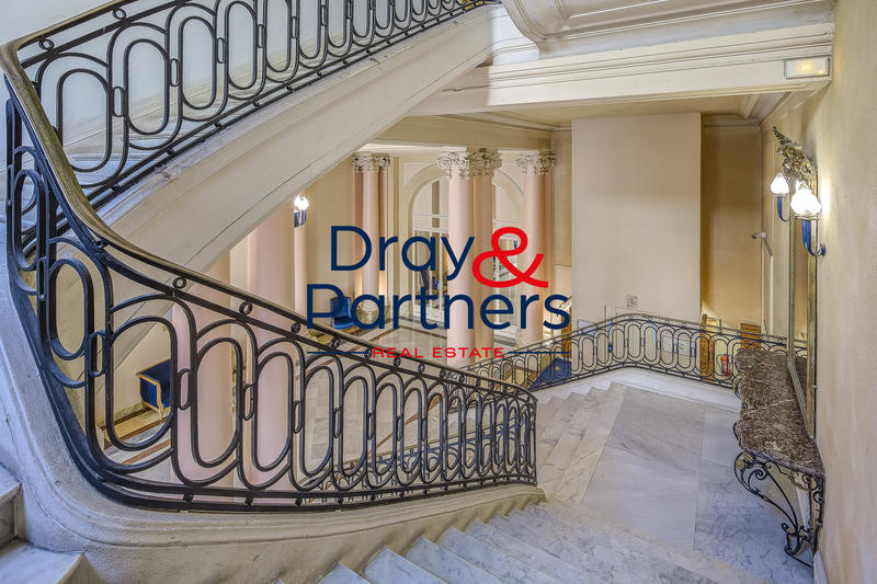 Appartement - 65 m² - 2 pièces