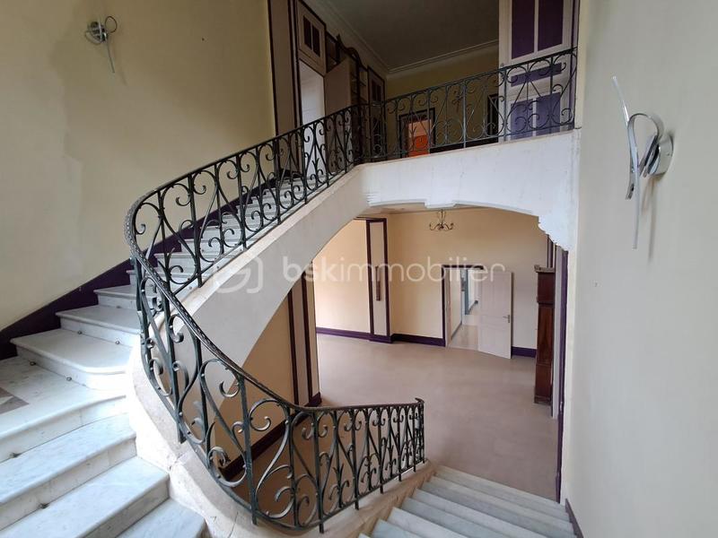 Château - 770 m² - 11 pièces