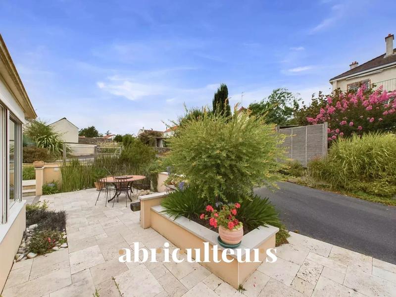 Maison - 150 m² - 6 pièces