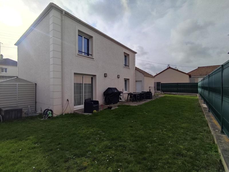 Maison - 111 m² - 6 pièces