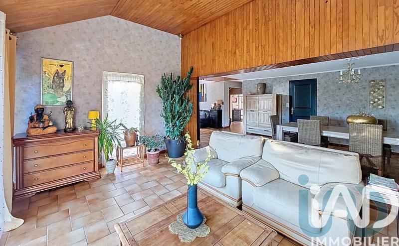 Maison - 200 m² - 9 pièces