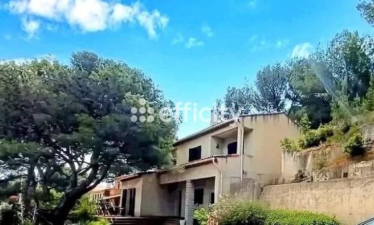 Maison - 148 m² - 4 pièces