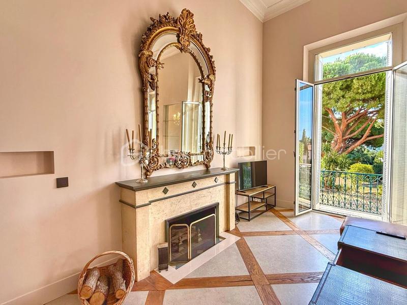 Appartement - 150 m² - 4 pièces