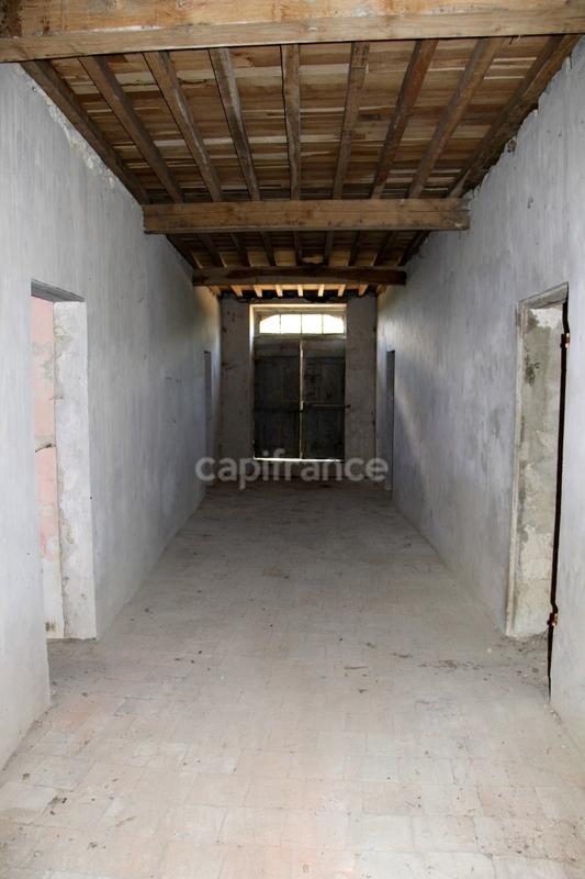 Propriété - 800 m² - 9 pièces