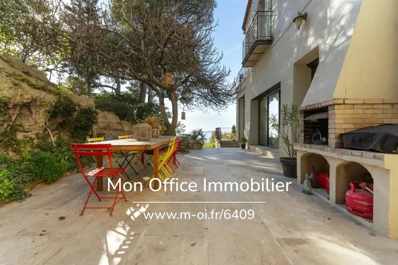 Maison - 195 m² - 6 pièces