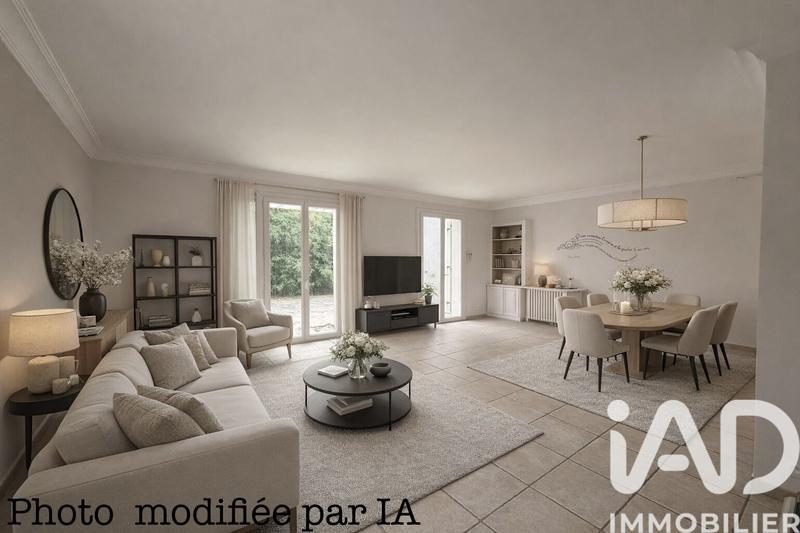 Maison - 266 m² - 9 pièces
