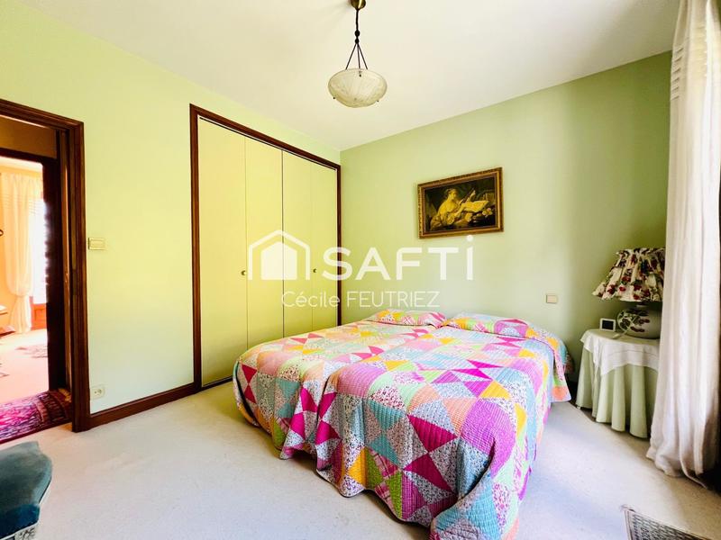 Maison - 231 m² - 6 pièces