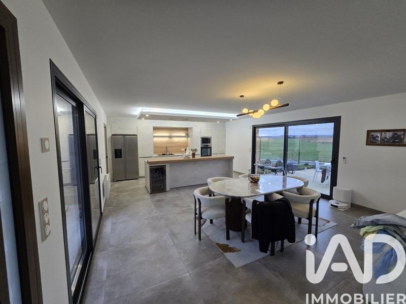 Maison - 120 m² - 5 pièces