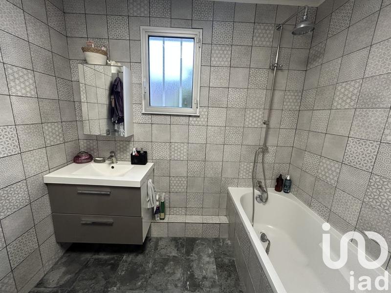 Maison - 95 m² - 6 pièces