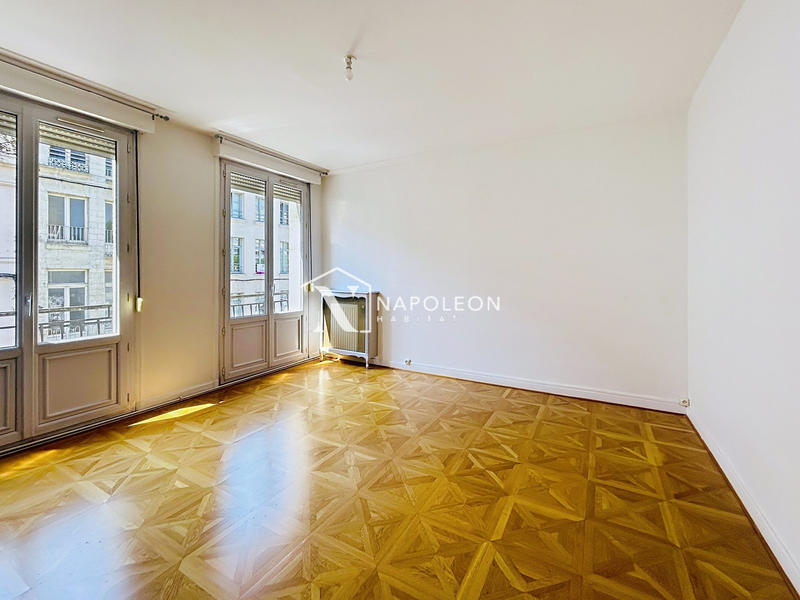 Appartement - 97 m² - 3 pièces