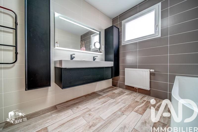 Maison - 88 m² - 4 pièces