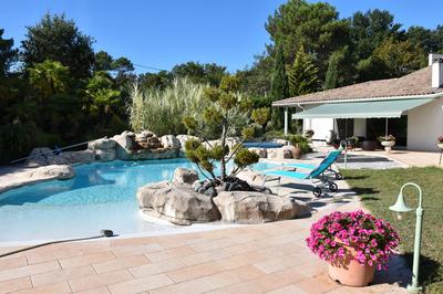 Villa - 190 m² - 8 pièces