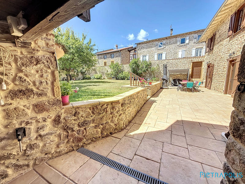 Maison ancienne - 221 m² - 8 pièces