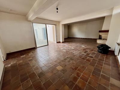 Appartement - 111 m² - 4 pièces