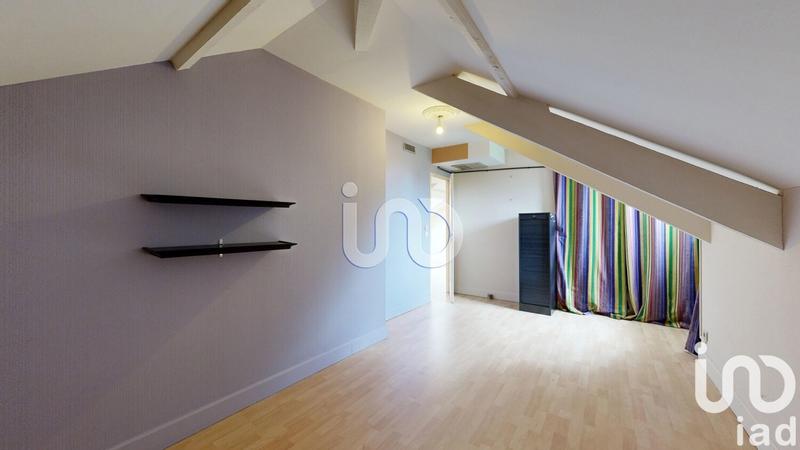 Maison - 280 m² - 8 pièces