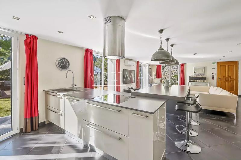 Villa - 440 m² - 10 pièces