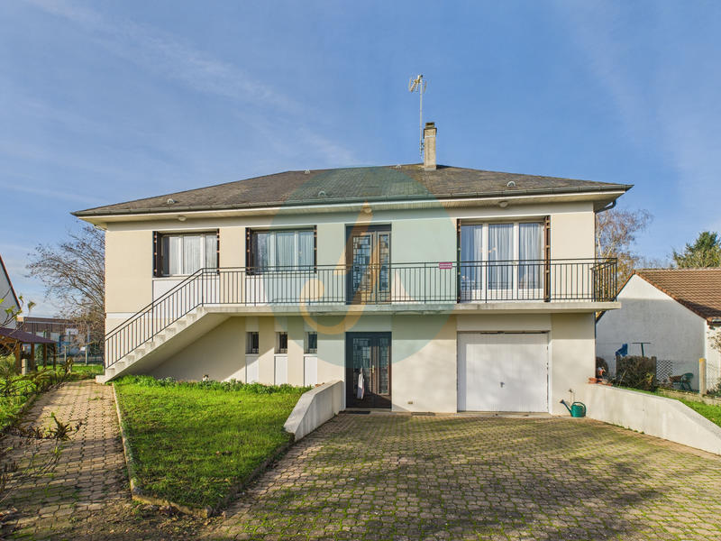 Maison - 186 m² - 7 pièces