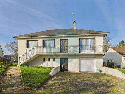 Maison - 186 m² - 7 pièces