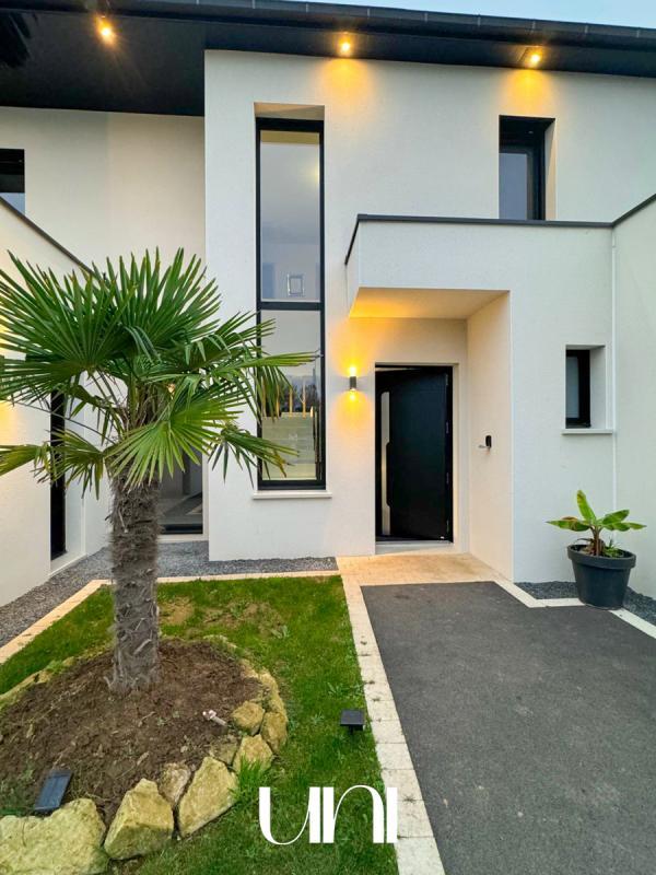 Maison - 162 m² - 5 pièces