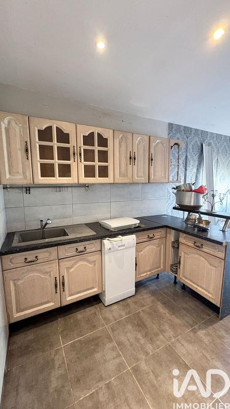 Maison - 164 m² - 9 pièces