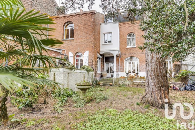 Maison - 250 m² - 5 pièces