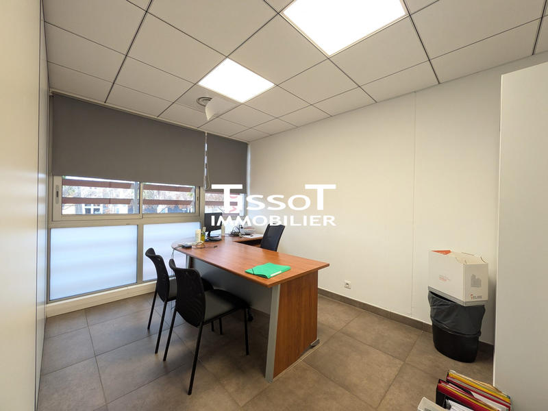 Bureau - 233 m²