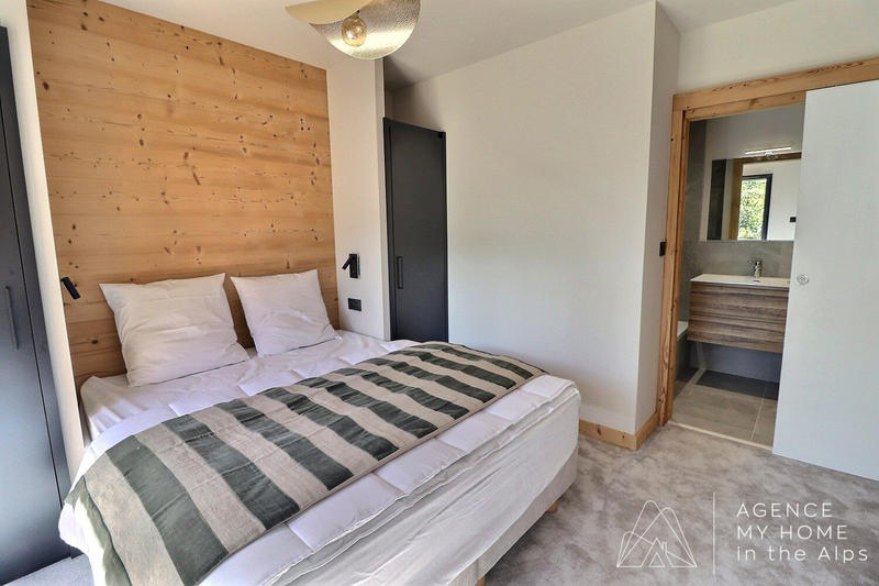 Maison - 180 m² - 5 pièces