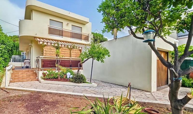 Maison de ville - 112 m² - 7 pièces