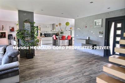 Maison - 195 m² - 8 pièces