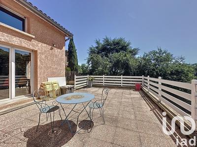 Maison - 234 m² - 8 pièces
