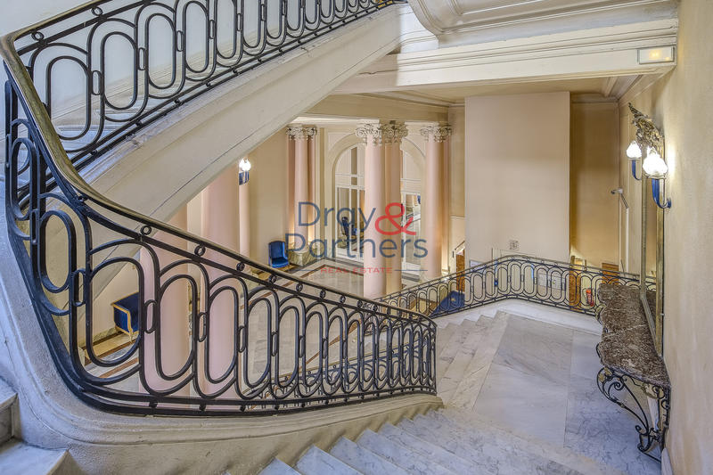 Appartement - 70 m² - 2 pièces