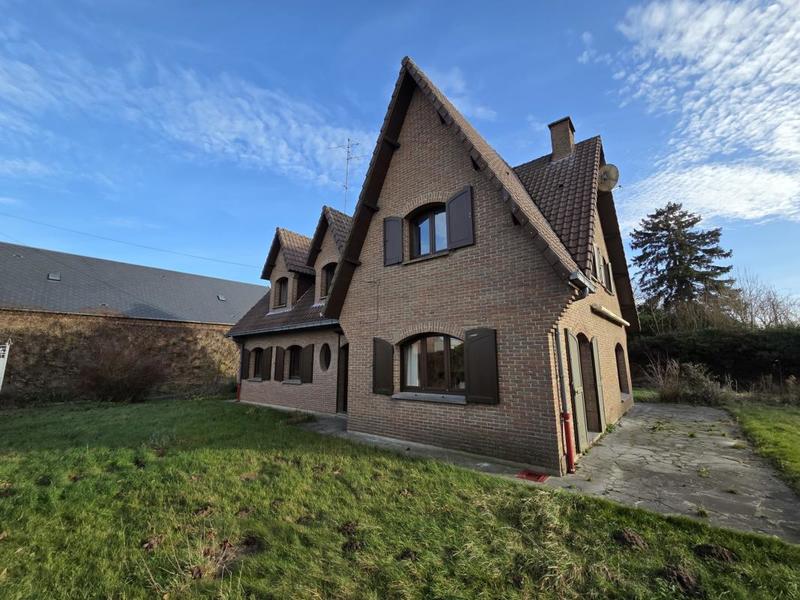 Pavillon - 168 m² - 8 pièces