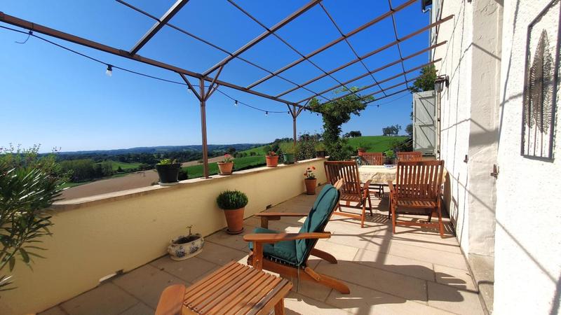 Propriété - 442 m² - 12 pièces