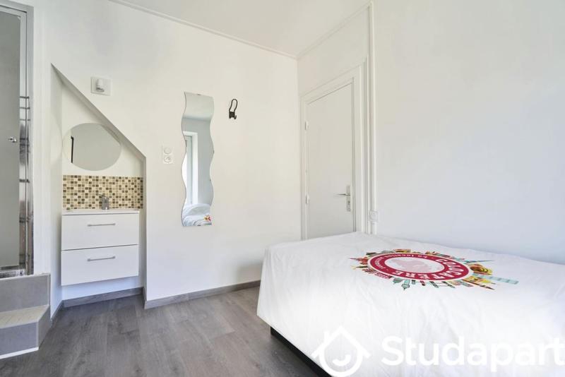 Chambre - 12 m² - 1 pièce