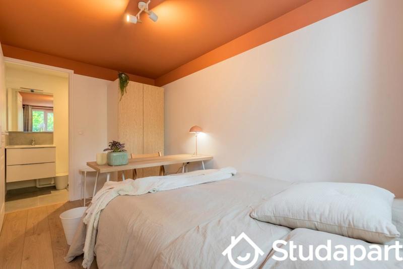 Chambre - 11 m² - 1 pièce