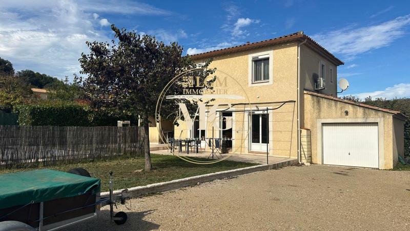 Maison - 93 m² - 4 pièces