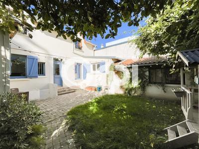 Maison - 86 m² - 5 pièces