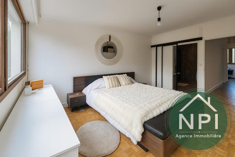 Appartement - 120 m² - 6 pièces