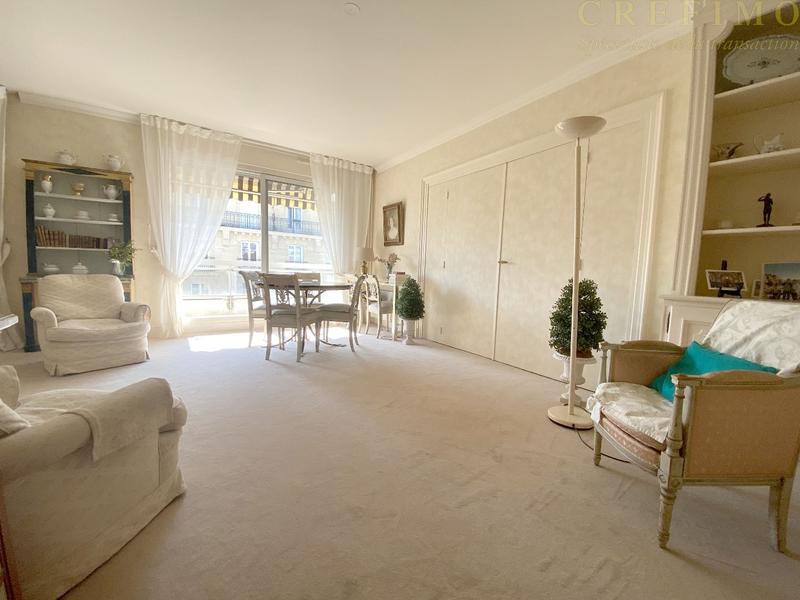 Appartement - 99 m² - 4 pièces