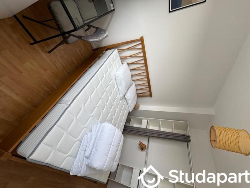 Chambre - 10 m² - 1 pièce