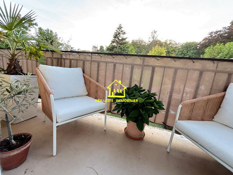 Appartement - 104 m² - 4 pièces