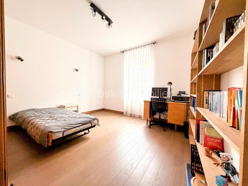 Maison - 289 m² - 12 pièces