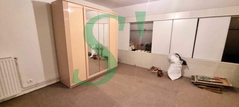 Maison - 232 m² - 8 pièces